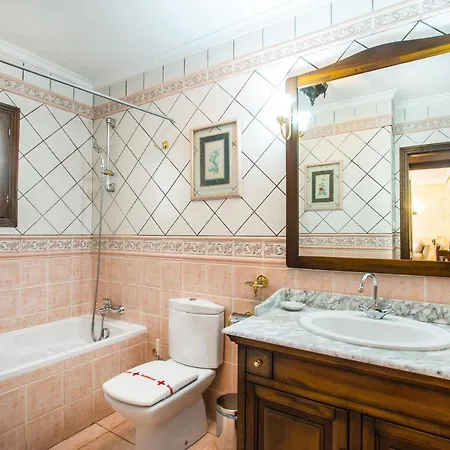 Cintya - Plusholidays Vila Ifach